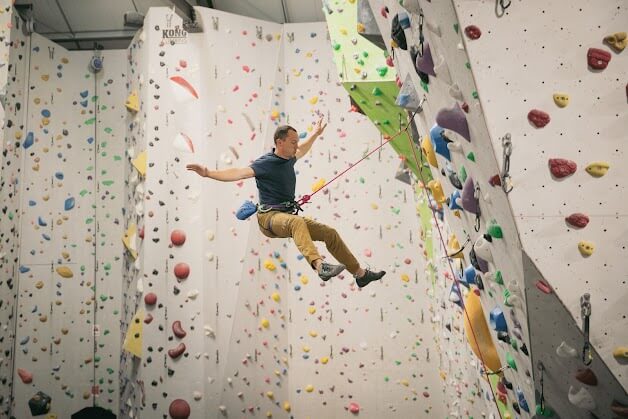 belayer-hero-03